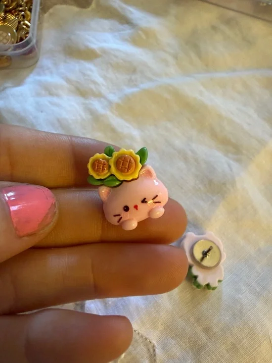 Succulent Animal Planter Thumb Tacks Set Cat Pig Panda Bear & Bunny - Picture 3 of 3